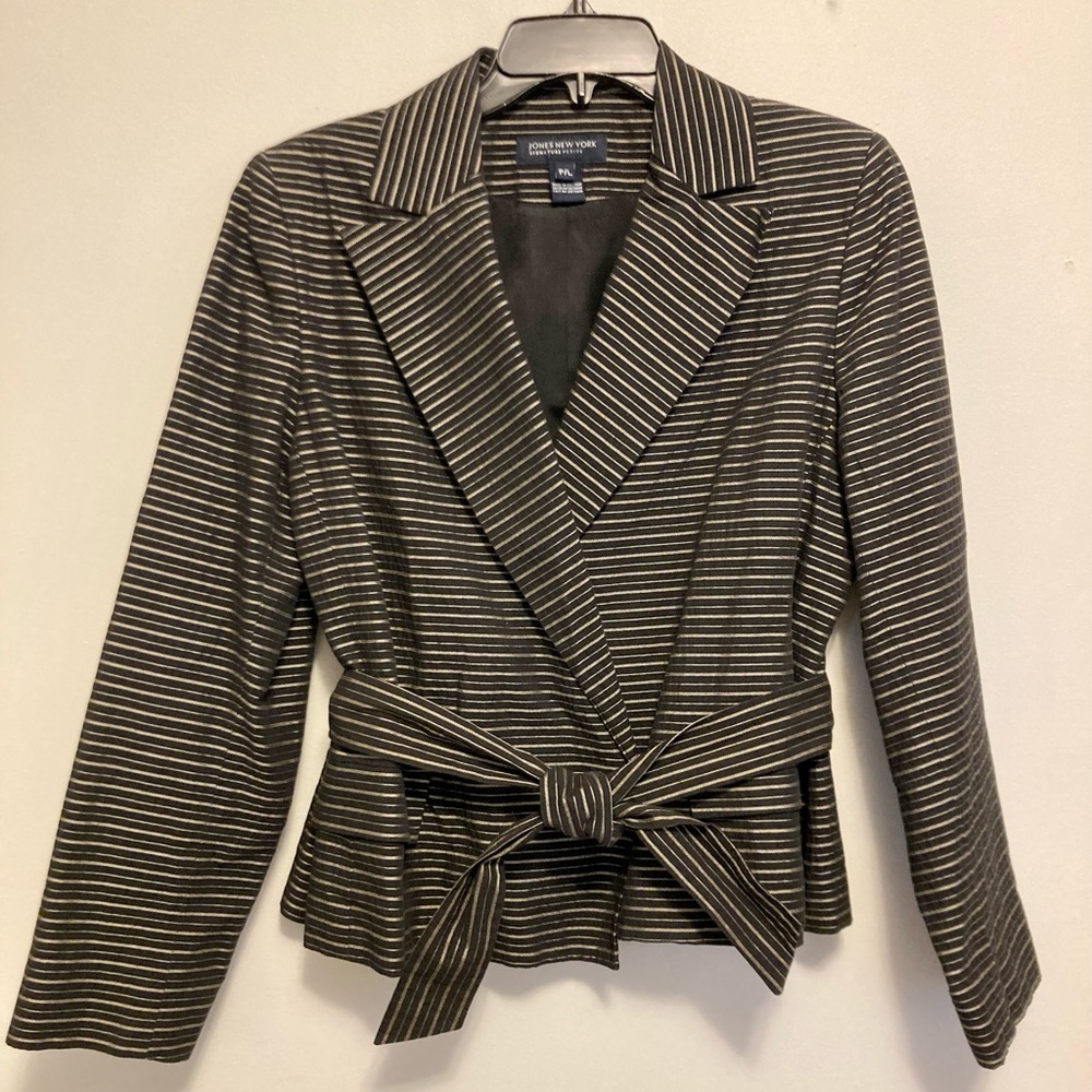 Jones New York Women's Size PL Petite Large Blazer Striped Belted Black